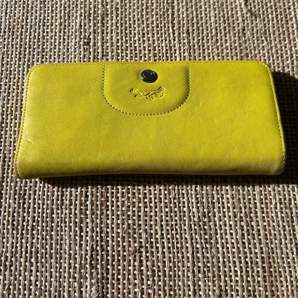 Longchamp Le Pliage Cuir Zip Around Yellow Leather Wallet. - Picture 1 of 11